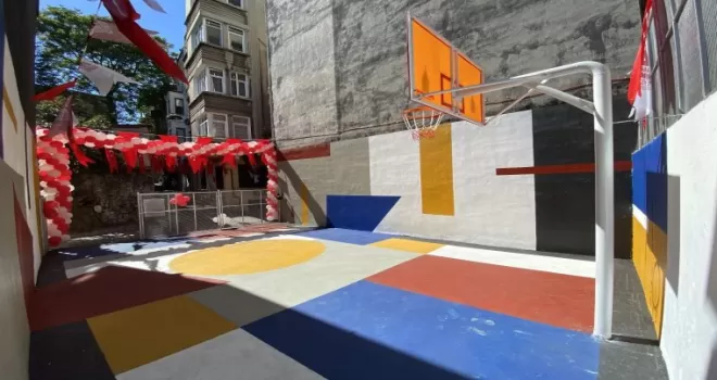 Beyoğlu’nda gençlere 19 Mayıs hediyesi
