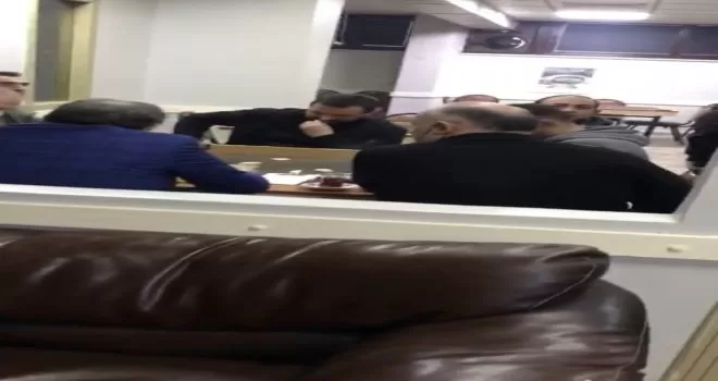 Beyoğlu’nda kepengi indirip oyun oynatan kıraathaneye baskın
