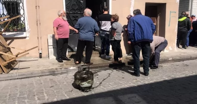 Beyoğlu‘nda korkutan tüp patlaması
