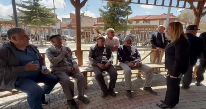 Bilecik Pazaryeri’nde Başkan Tekin vatandaşın daima yanında