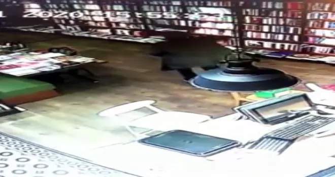 Bilgisayar ve telefon hırsızlığı kamerada
