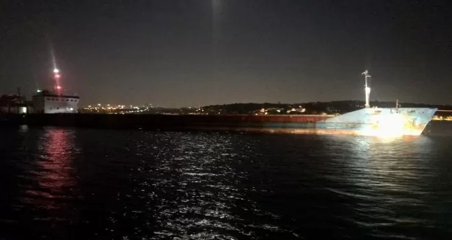 Boğazda sürüklenen yük gemisi kurtarıldı
