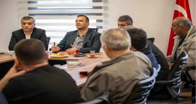Bornova’da Başkan Eşki, muhtarlarla buluştu