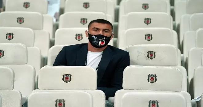 Burak Yılmaz tribünde
