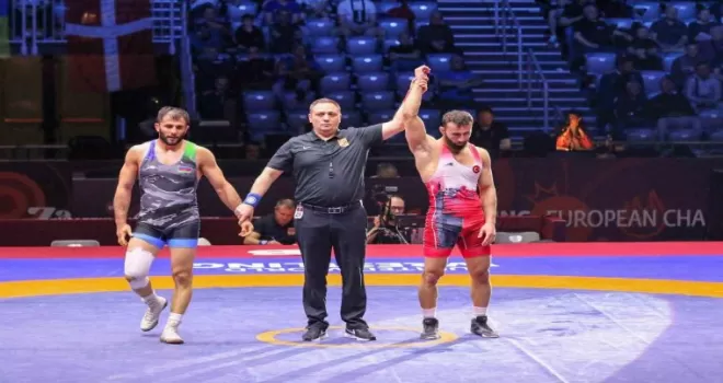Burhan Akbudak finale yükseldi
