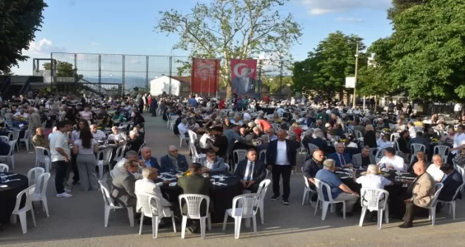 Bursa’da 157 yıllık çınar Tophane MTAL mezunlarını buluşturdu