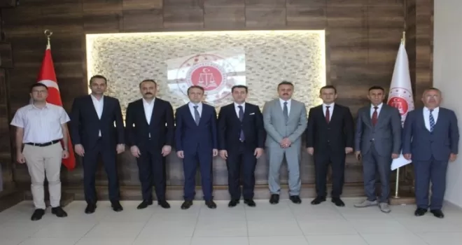 Bursa’da görev yeri değişen Başsavcı ve savcılara veda