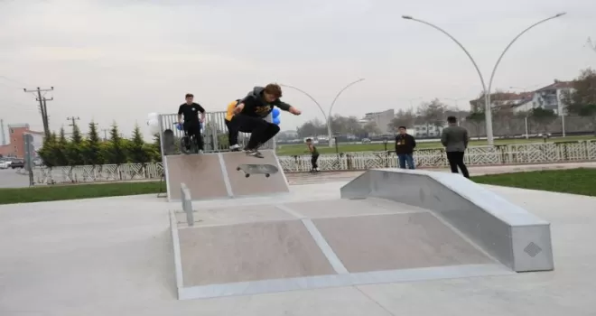 Bursa’da İnegöllü gençlere yeni kaykay park