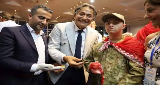 Bursa’da ‘özel askerler’ için kına eğlencesi