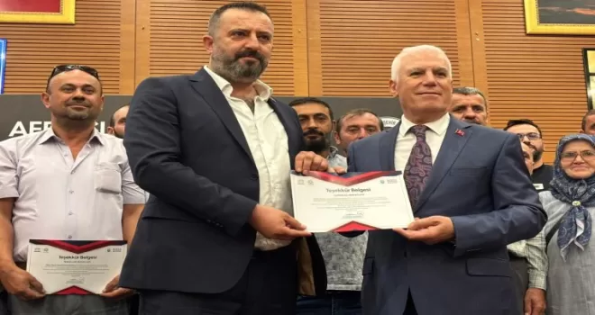 Bursa’da yangınla mücadele eden kahramanlara teşekkür belgesi