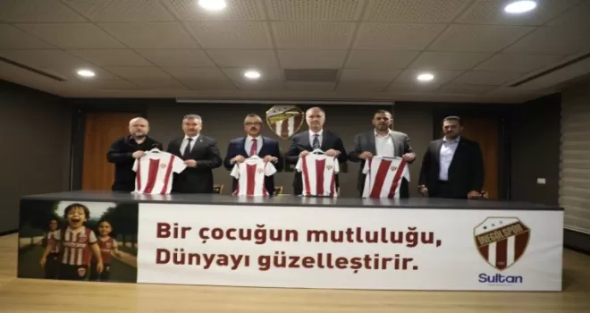 Bursa İnegöl’den 60 bin öğrenciye forma ve eşofman kampanyası