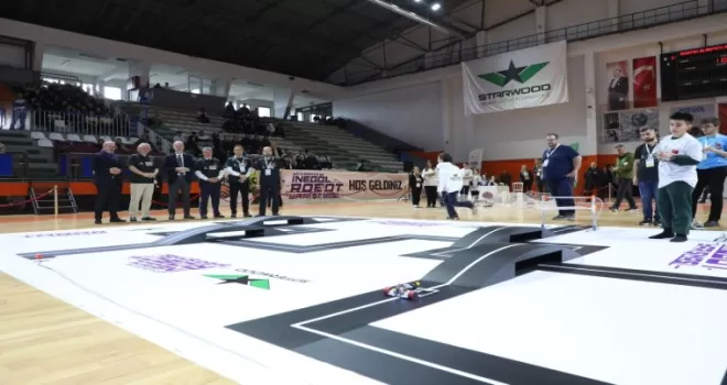 Bursa İnegöl’ün mucitleri robotlarını yarıştırdı