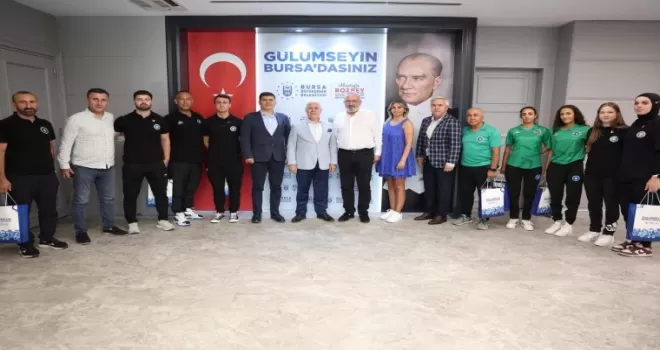 Bursa’nın gururu sporculardan Büyükşehir’e ziyaret