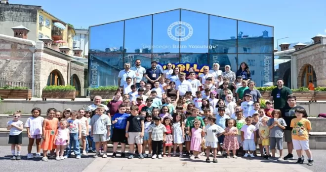 Bursa Yıldırım’da çocuklar hem öğreniyor hem eğleniyor