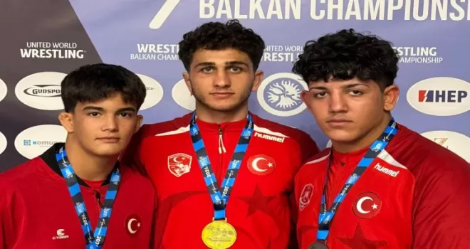 Bursalı güreşçiler Hırvatistan’dan 3 madalyayla döndü