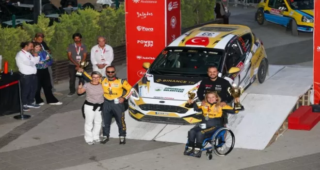 Bursalı rallici Kübra Denizci Keskin’nden çifte başarı