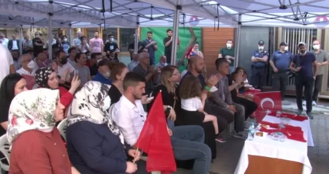 Buse Naz Çakıroğlu, gümüş madalya kazandı