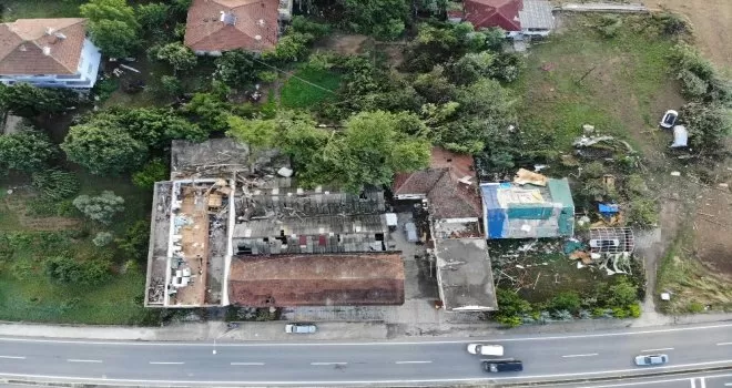 Büyükçekmece’de hortumun verdiği zarar havada görüntülendi
