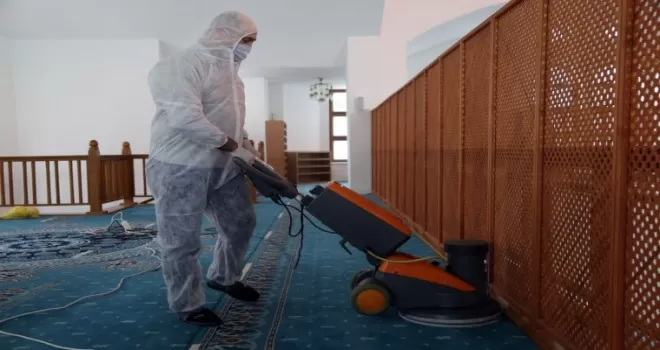 Büyükçekmece’nin camilerinde Ramazan temizliği yapıldı
