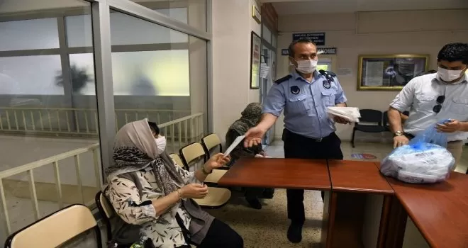Büyükşehir, halk sağlığı için ilçe ilçe geziyor
