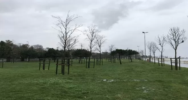 Caddebostan sahili ıssız kaldı
