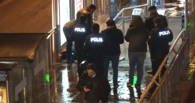 Çağlayan Metrobüs durağında şüpheli paket alarmı
