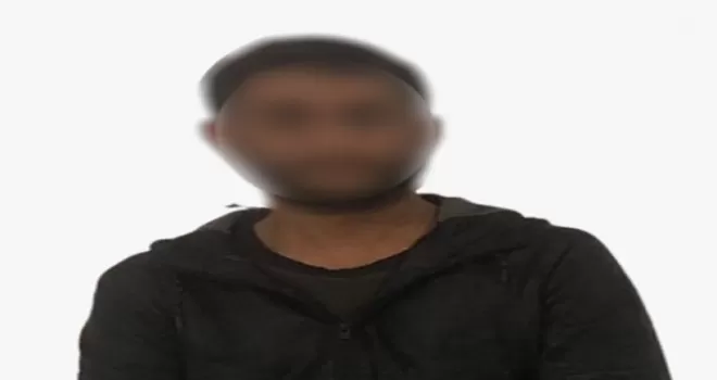 Çaldığı kıyafetleri giyince yakayı ele verdi
