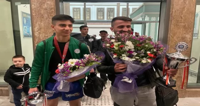 Çaykur Rizespor Kick Boks Takımı’ndan 2 dünya şampiyonluğu