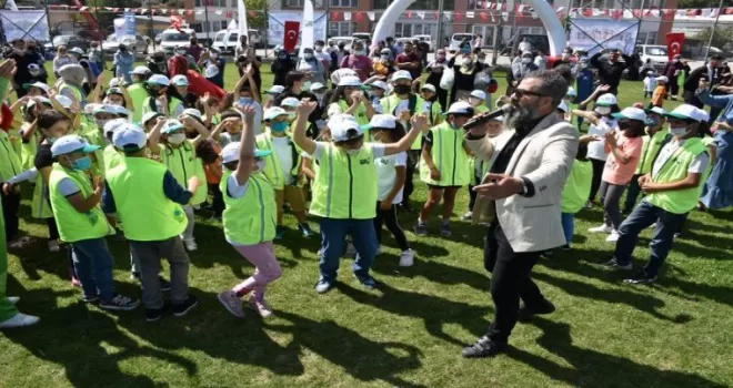Çevreci çocuklar Kızılcahamam’da doyasıya eğlendi
