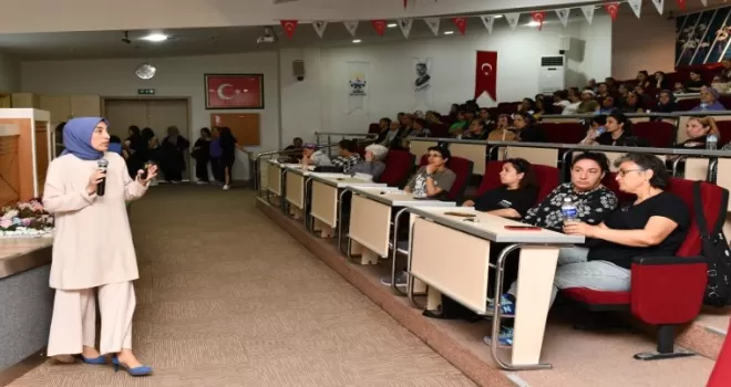 Çiğli’de kadınlara sağlıklı yaşam paneli