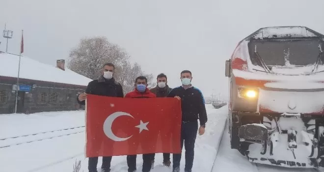 Çin’e giden ikinci ihracat treni personeli Sarıkamış şehitlerini unutmadı
