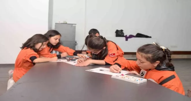 Çocuklar bilim insanı olma yolunda
