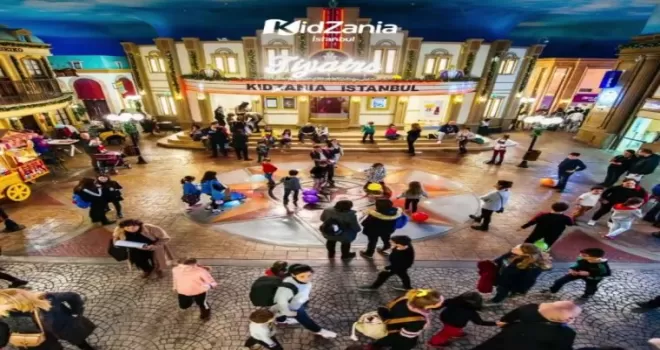 Çocuklar Ülkesi eğlenceye yeni eğitim döneminde yeni saatleriyle devam ediyor
