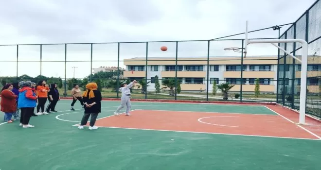 Çocuklar yaz kamplarında buluşuyor
