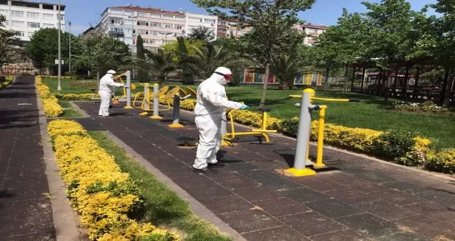 Çocuklara sokağa çıkma izni önce Fatih’te dezenfeksiyon çalışması
