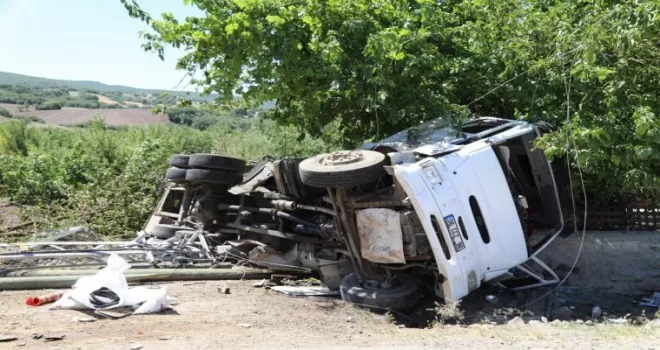 Çubuk’ta tanker devrildi: 3 yaralı
