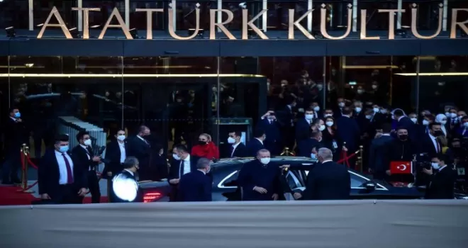 Cumhurbaşkanı AKM’ye geldi
