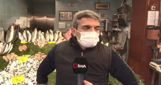 Cumhurbaşkanı Erdoğan balık aldı, esnafla sohbet etti
