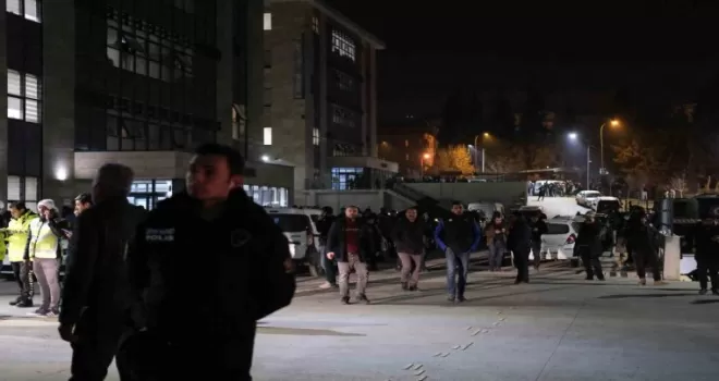 Cumhurbaşkanı Erdoğan, Kahramanmaraş ziyaretinde depreme yakalandı

