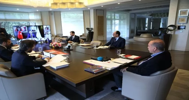 Cumhurbaşkanı Erdoğan, milli futbolcularla video konferansla görüştü
