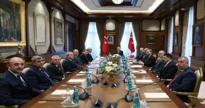 Cumhurbaşkanı Erdoğan, Türk-İş heyetini kabul etti

