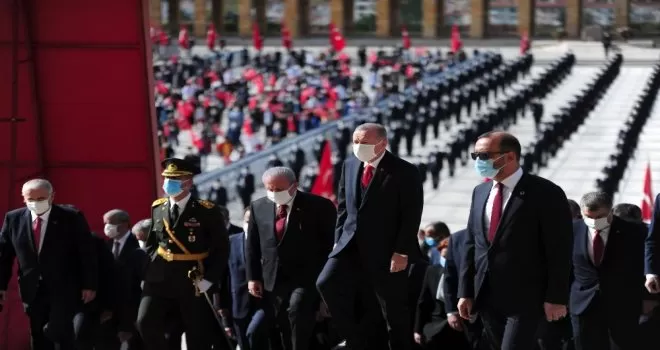 Cumhuriyet Bayramı törenleri Anıtkabir’de başladı
