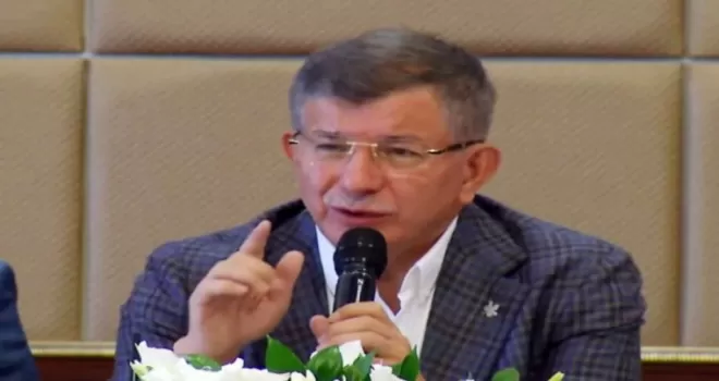 Davutoğlu hakkında ’Cumhurbaşkanına hakaret’ iddiasıyla soruşturma