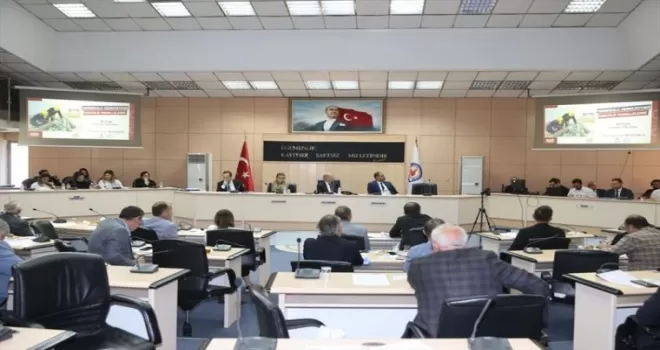 Denizli’de çiftçiye tohum, dar gelirliye bayram desteği