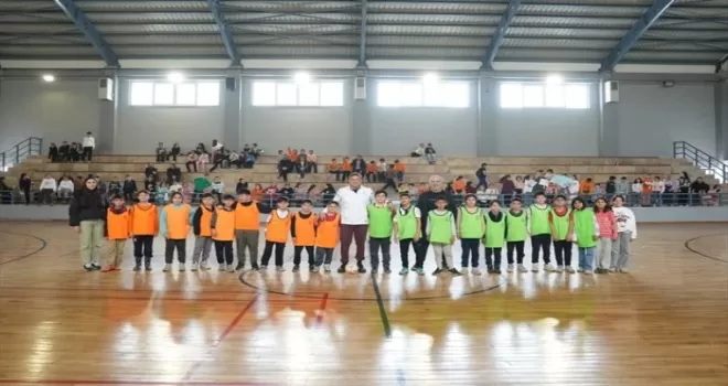 Denizli’de ‘Sınıflar Arası Futsal Turnuvası’nda heyecan sürüyor