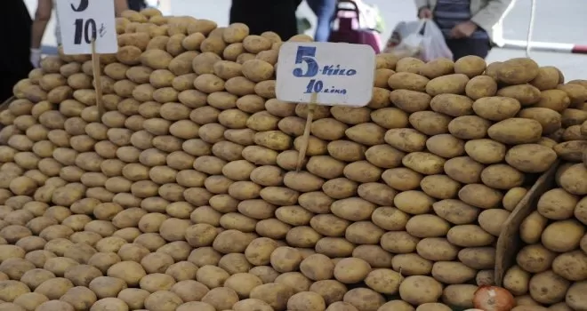 Depoya girmeyen patates şehirde 2 lira
