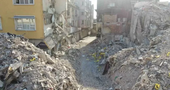 Deprem sonrası “eski Antakya evleri“ yerle bir oldu
