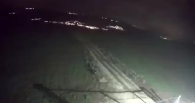 Depremde dağın sarsıldığı anlar kamerada
