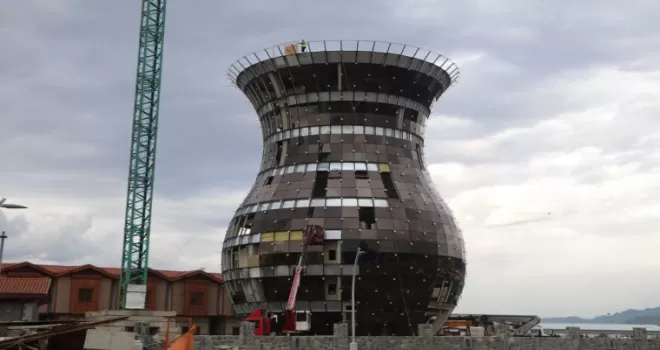 Dev çay bardağına demlenmiş çay teleferik ile taşınacak
