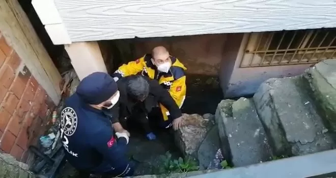 Devrilen soba az daha evi kül ediyordu
